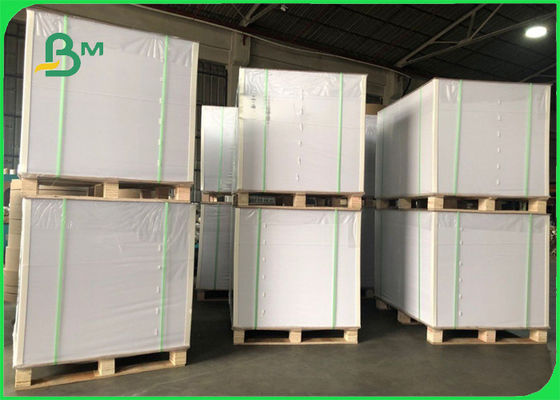 Witte Machine - het Verglaasde Document 50gsm van MG Kraftpapier voor het Verpakken van Eetbare Producten